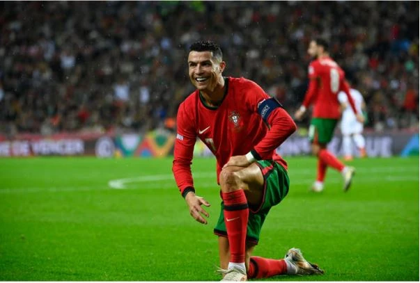 Cristiano Ronaldo tỏa sáng rực rỡ